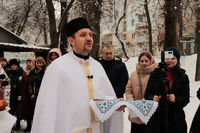 «Ви мене навчили любити Схід»: владика Максим Рябуха відвідав парафії на Дніпропетровщині