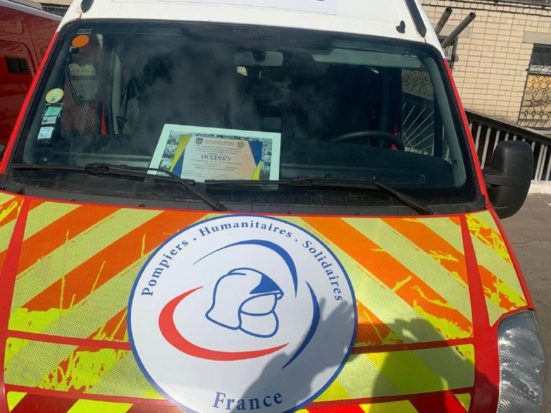 🚑Три медзаклади Херсона отримали автівки швидкої допомоги марки Renault Trafic.