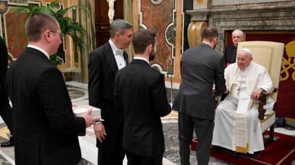 Папа вихованцям семінарії: ваше покликання – це дар, призначений для служіння