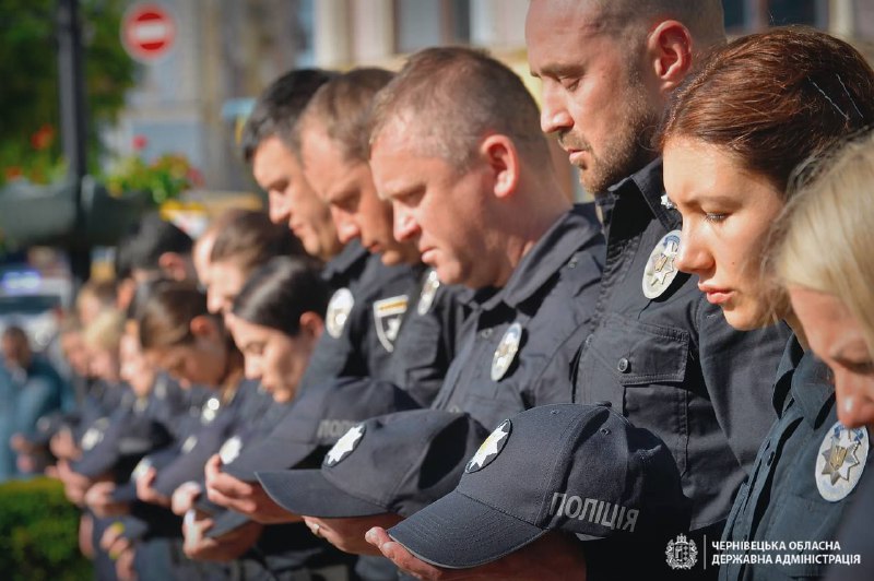 🕯️Сьогодні разом із правоохоронцями та представниками Чернівецької обласної та міської рад вшанували пам’ять поліцейських