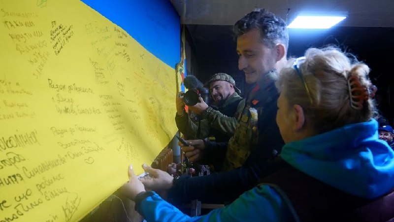 Підтримати рятувальників Оріхівщини (Запорізька область) завітав музикант Коля Сєрга та Культурний десант.