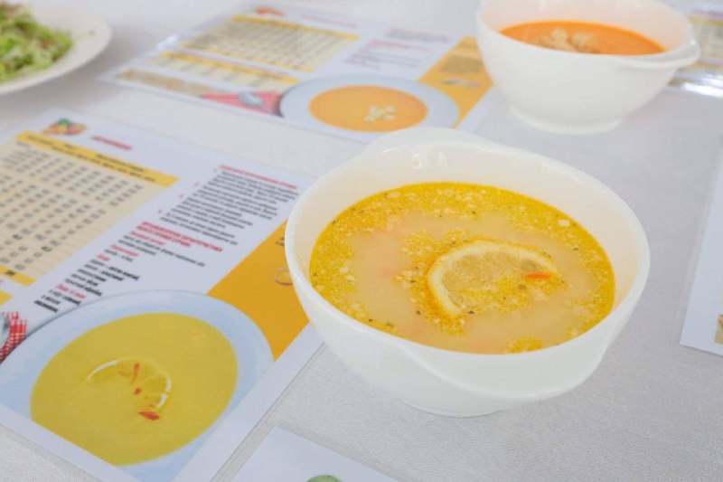 Морквяний крем-суп, бурякові панкейки, фалафель – лише частина страв з оновленого меню