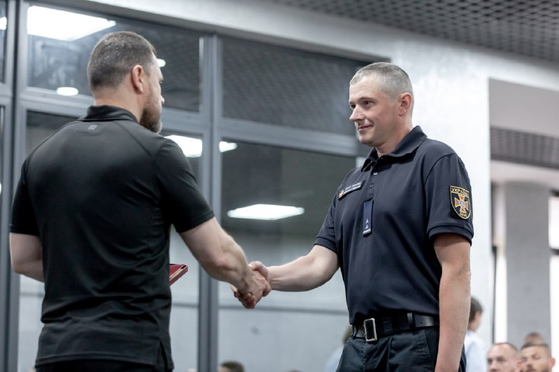 Міністр внутрішніх справ України вручив рятувальникам державні нагороди⬇️