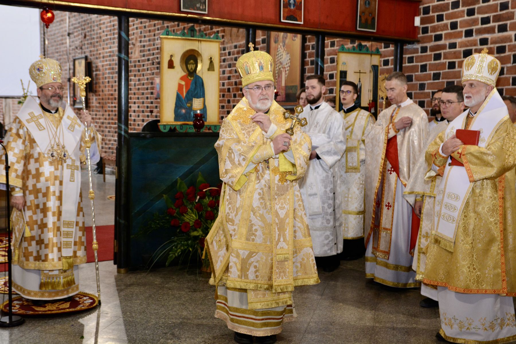 Блаженніший Святослав привітав владику Володимира Ющака з 40-річним ювілеєм священничих свячень
