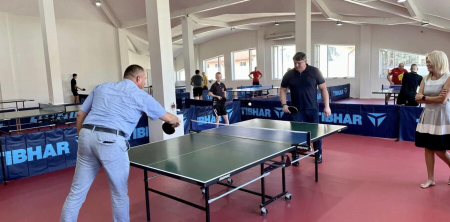 У Новояворівську відкрили спортивний зал з настільного тенісу