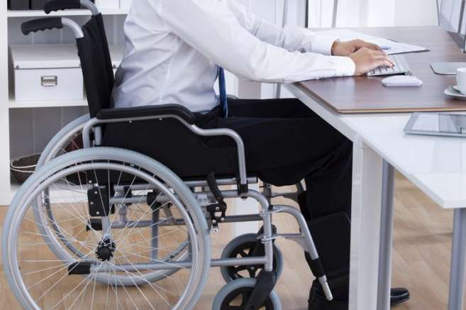 Уряд компенсуватиме роботодавцям витрати на облаштування робочих місць для осіб з інвалідністю І та ІІ груп в розмірі до 100,5 тис. грн.