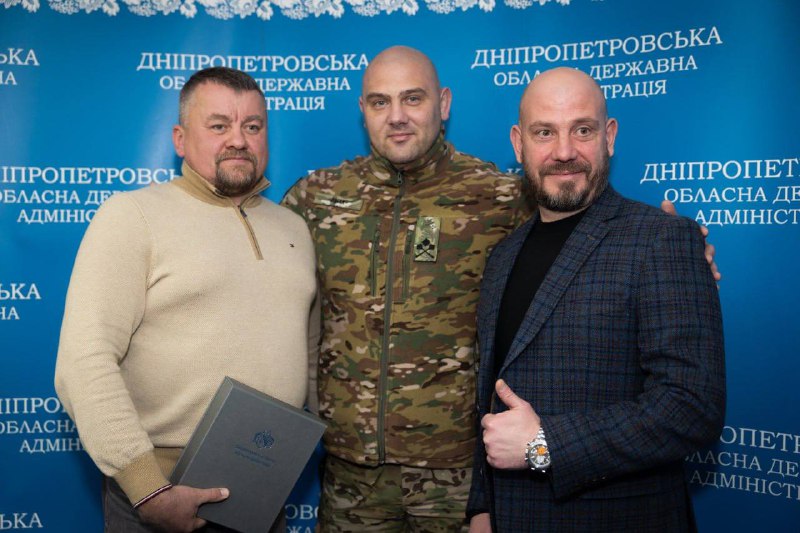 ДЯКУЮ! Люди з великим серцем та надзвичайних справ.
Надійні напарники оборонців ДЯКУЮ! Люди з великим серцем та надзвичайних справ.
Надійні напарники оборонців