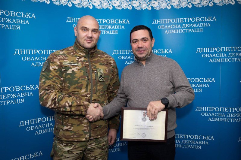 ДЯКУЮ! Люди з великим серцем та надзвичайних справ.
Надійні напарники оборонців ДЯКУЮ! Люди з великим серцем та надзвичайних справ.
Надійні напарники оборонців