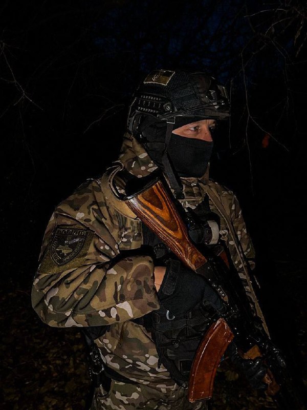 Луганський спецпризначенець «Білий» разом із побратимом викрив та затримав окупанта Луганський спецпризначенець «Білий» разом із побратимом викрив та затримав окупанта