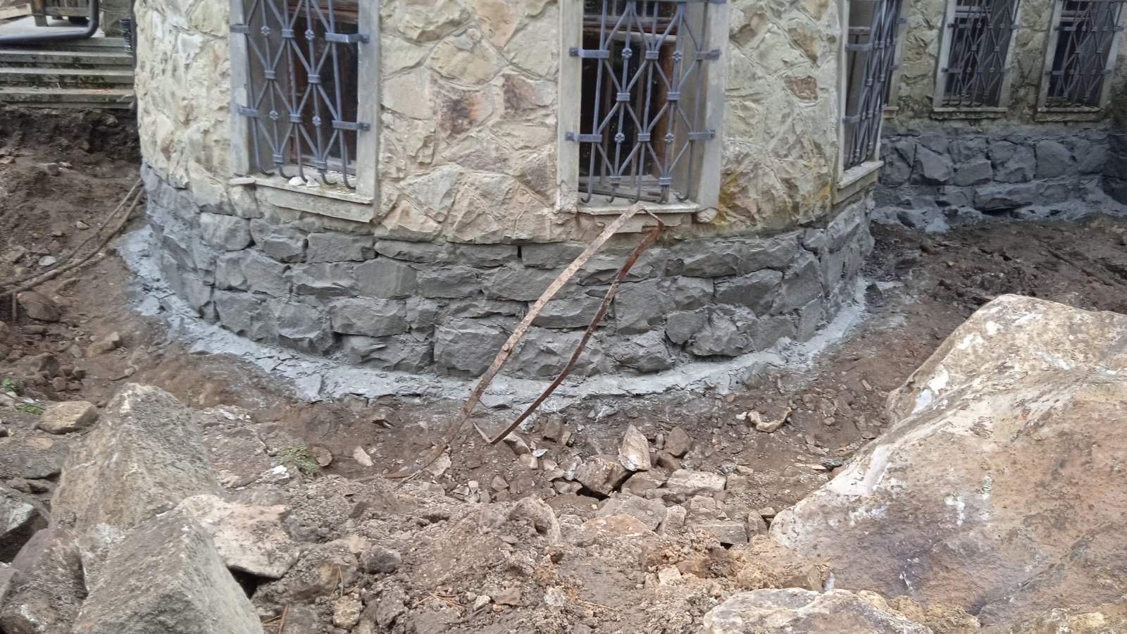 Ремонтно-реставраційні роботи Реколекційного центру «Підлюте» Ремонтно-реставраційні роботи Реколекційного центру «Підлюте»