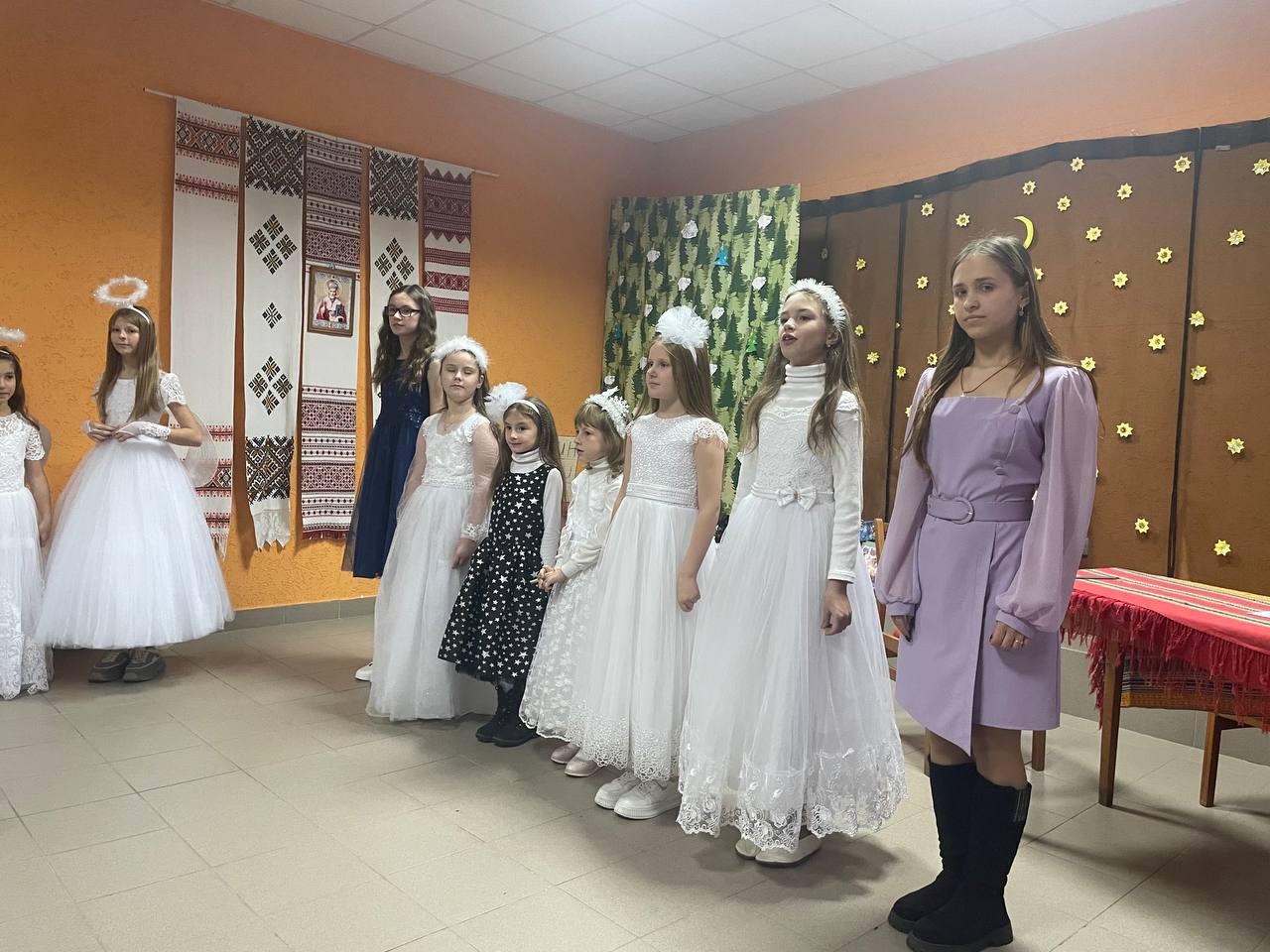 У Сільці відбулося свято св. Миколая для учасників катехитичної школи У Сільці відбулося свято св. Миколая для учасників катехитичної школи