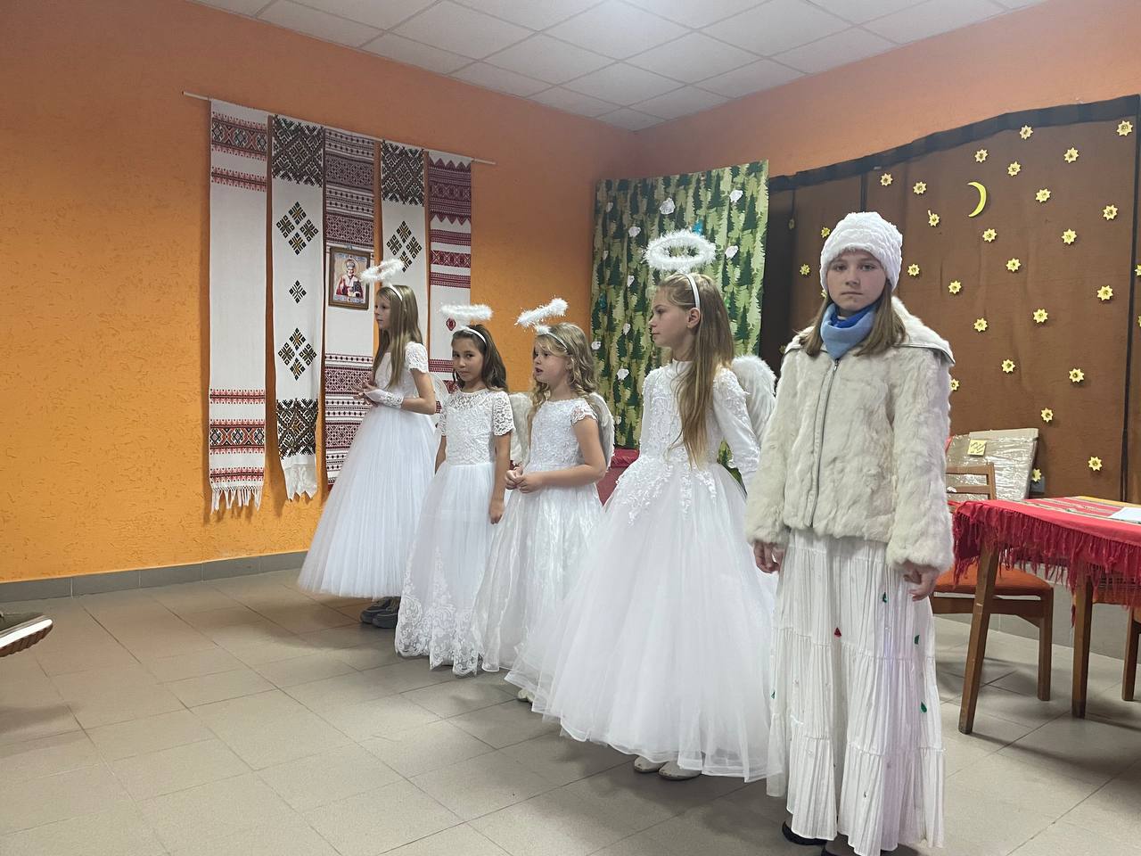 У Сільці відбулося свято св. Миколая для учасників катехитичної школи У Сільці відбулося свято св. Миколая для учасників катехитичної школи