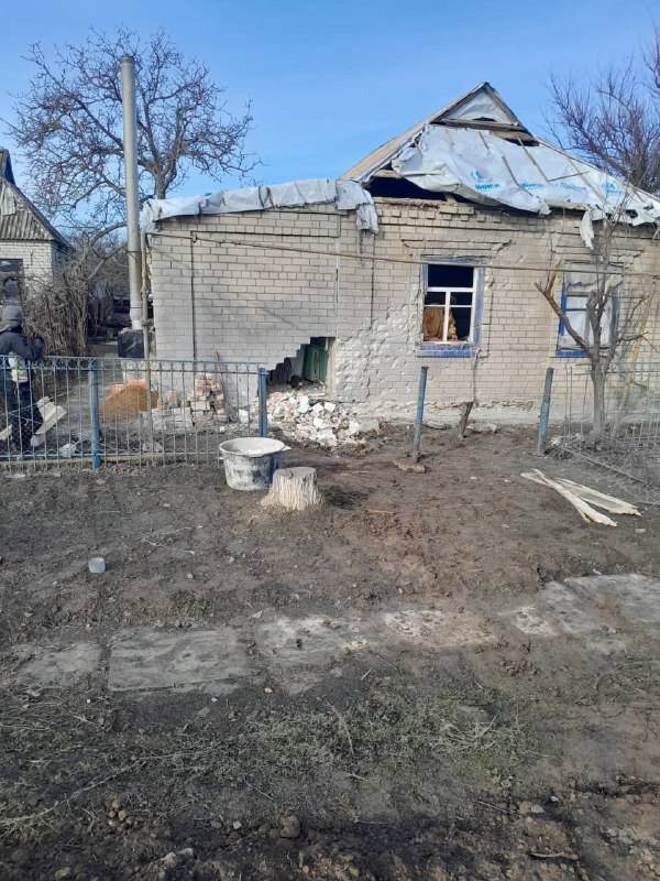 окупаційні війська вкрили артилерією і градами Білозерку. 

Пошкоджено більше десятку приватних будинків