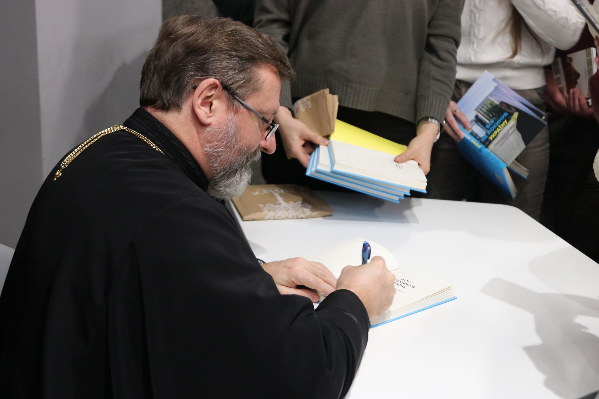 «Бог не покинув Україну» — в УКУ презентували книжку-розмову Блаженнішого Святослава з польським журналістом