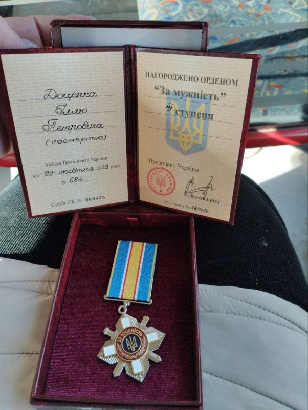 Захисника зі Сватового посмертно відзначено орденом «За мужність» III ступеня

Ілля Доценко – доброволець, до лав ЗСУ пішов попри хвороби