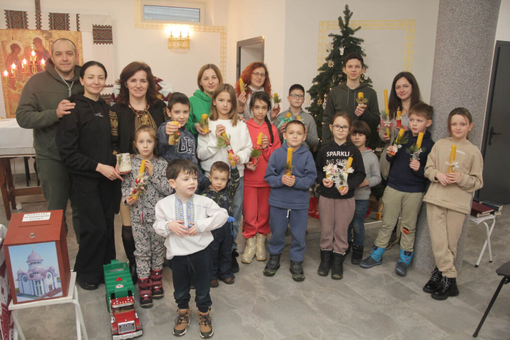 У парафії св. Анни УГКЦ міста Вишневе для дітей провели майстер-клас із виготовлення стрітенських свічок