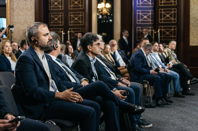 Стійкість країни починається зі стійкості громад. Саме про це говорили разом із партнерами на IV Міжнародному Саміті міст та регіонів. Стійкість країни починається зі стійкості громад. Саме про це говорили разом із партнерами на IV Міжнародному Саміті міст та регіонів.