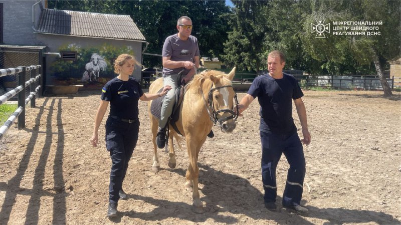 🔻У лавах ДСНС України завжди панує особливе братерство. Тут не забувають тих, хто вже зняв форму 🔻У лавах ДСНС України завжди панує особливе братерство. Тут не забувають тих, хто вже зняв форму