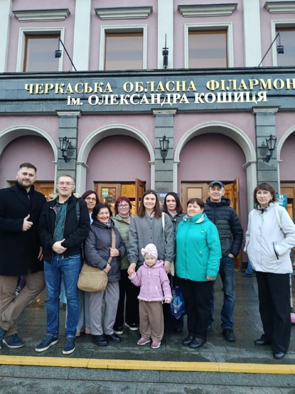 Координаційний центр «Вільні разом» у Черкасах системно допомагає переселенцям з Херсонщини. Координаційний центр «Вільні разом» у Черкасах системно допомагає переселенцям з Херсонщини.
