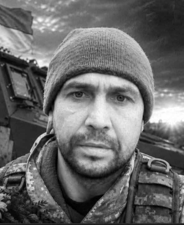 Щоденно о 9 годині – загальнонаціональна хвилина мовчання. Зупиніться, де б ви не були Щоденно о 9 годині – загальнонаціональна хвилина мовчання. Зупиніться, де б ви не були
