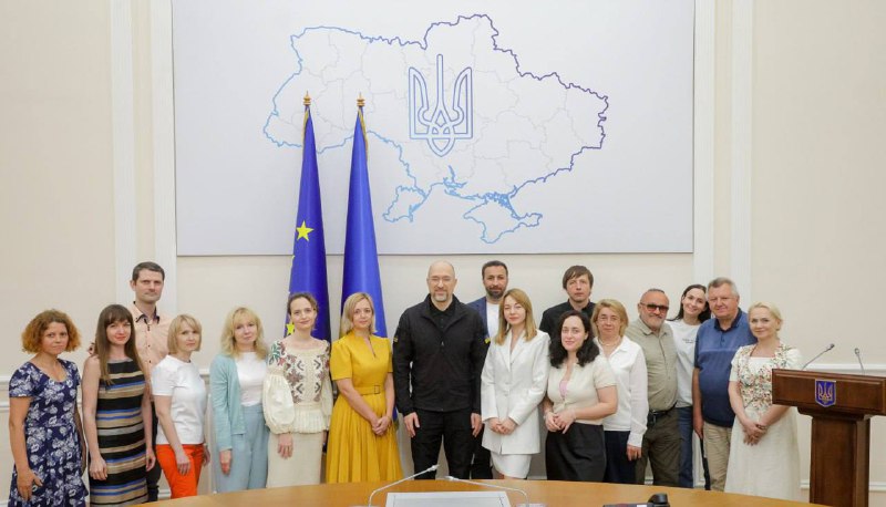 Українські журналісти в умовах повномасштабної війни творять нову сторінку журналістики Українські журналісти в умовах повномасштабної війни творять нову сторінку журналістики