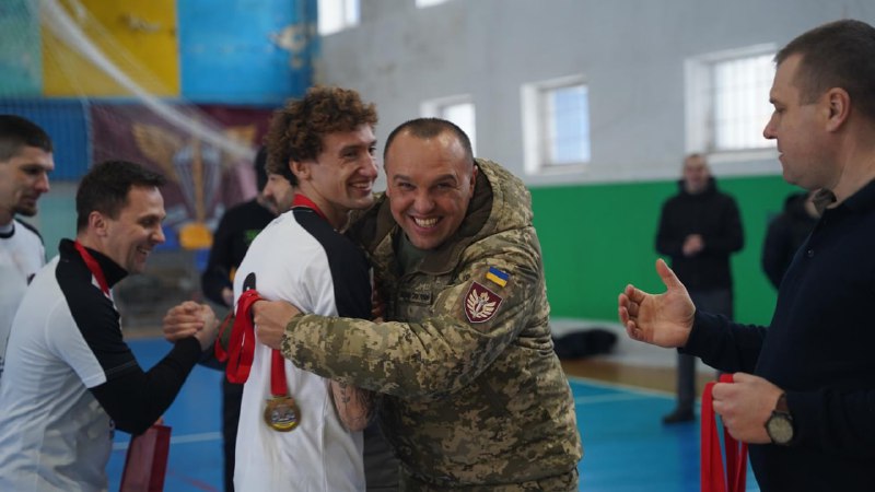 На Житомирщині відбувся чемпіонат з футзалу серед підрозділів 12 бойових бригад Десантно-штурмових військ На Житомирщині відбувся чемпіонат з футзалу серед підрозділів 12 бойових бригад Десантно-штурмових військ