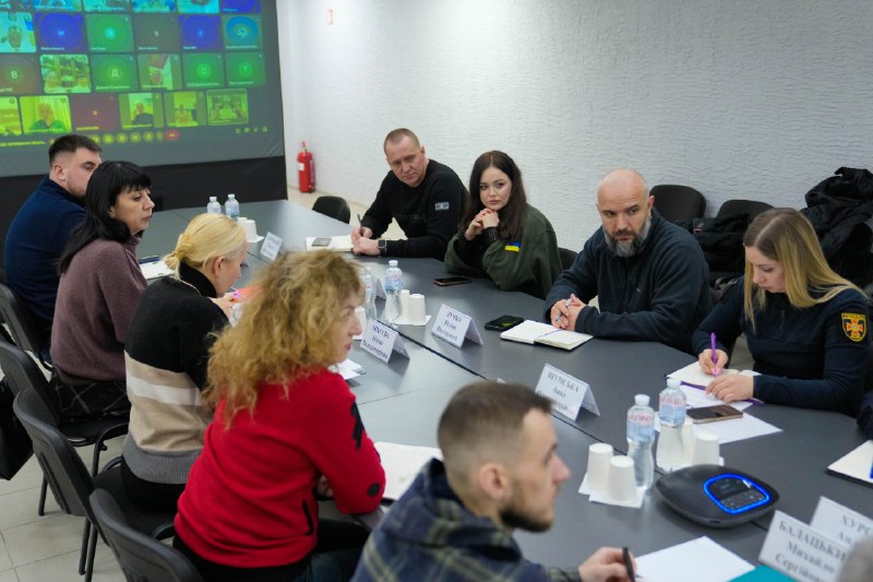 Відбулось чергове засідання щодо проведення обов’язкової евакуації дітей у примусовий спосіб разом із їхніми батьками або законними представниками. Відбулось чергове засідання щодо проведення обов’язкової евакуації дітей у примусовий спосіб разом із їхніми батьками або законними представниками.