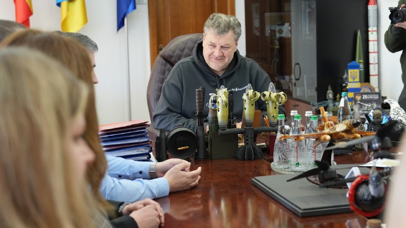 Зустрівся з оновленим складом молодіжної громадської ради при Житомирській обласній військовій адміністрації Зустрівся з оновленим складом молодіжної громадської ради при Житомирській обласній військовій адміністрації