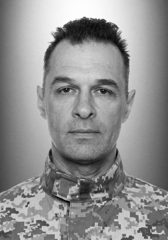 Щоденно о 9 годині – загальнонаціональна хвилина мовчання. Зупиніться, де б ви не були Щоденно о 9 годині – загальнонаціональна хвилина мовчання. Зупиніться, де б ви не були