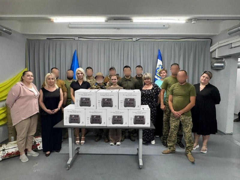 Зарядні станції, кошти на купівлю яких зібрали під час аукціону до Дня Конституції, вже у наших бійців Зарядні станції, кошти на купівлю яких зібрали під час аукціону до Дня Конституції, вже у наших бійців