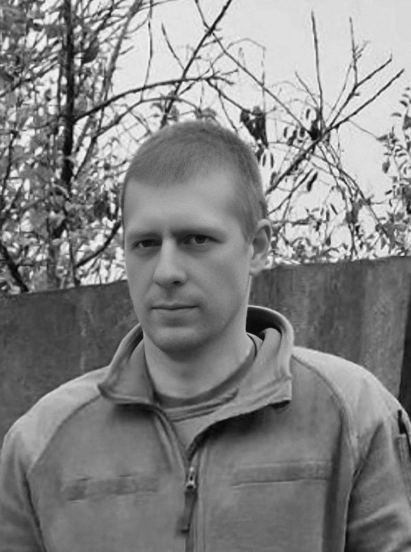 Щоденно о 9 годині – загальнонаціональна хвилина мовчання. Зупиніться, де б ви не були Щоденно о 9 годині – загальнонаціональна хвилина мовчання. Зупиніться, де б ви не були