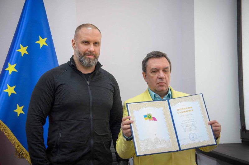 Провів зустріч із представниками Харківської обласної федерації шахів. Провів зустріч із представниками Харківської обласної федерації шахів.