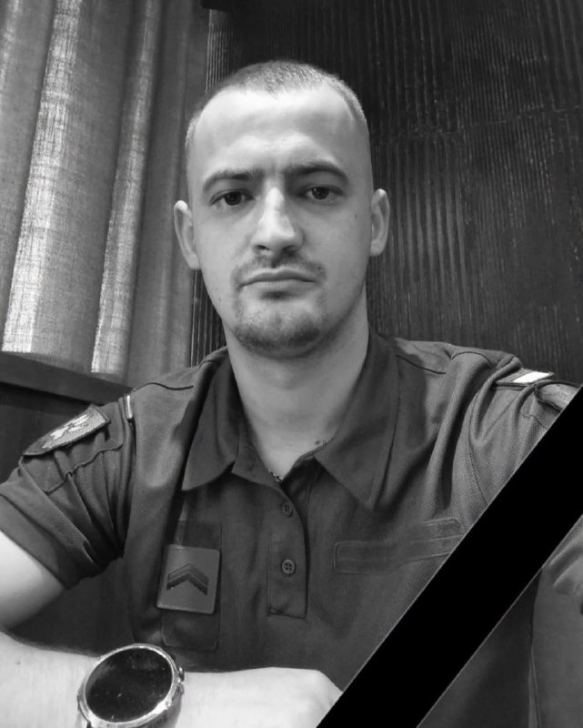 Щоденно о 9 годині – загальнонаціональна хвилина мовчання. Зупиніться, де б ви не були Щоденно о 9 годині – загальнонаціональна хвилина мовчання. Зупиніться, де б ви не були