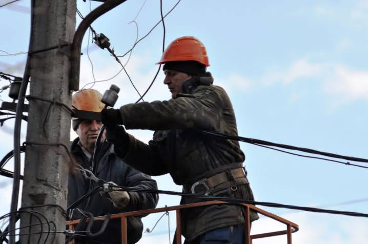 💡Чернівці знову зі світлом!
Вдячний енергетикам Чернівціобленерго за оперативну і якісну роботу! 💡Чернівці знову зі світлом!
Вдячний енергетикам Чернівціобленерго за оперативну і якісну роботу!