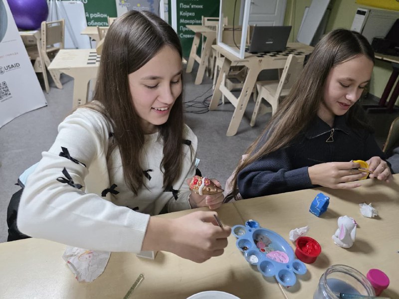 Координаційний центр «Вільні разом» у Дніпрі продовжує надавати всебічну допомогу родинам з Херсонщини. Координаційний центр «Вільні разом» у Дніпрі продовжує надавати всебічну допомогу родинам з Херсонщини.