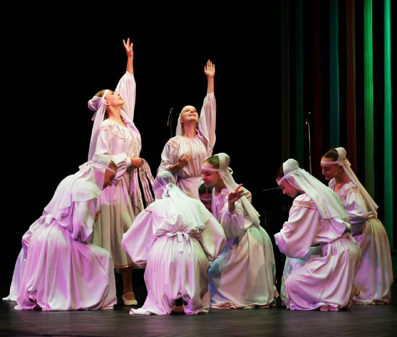 Завжди радий спілкуванню з талановитими, творчими та креативними представниками культурної спільноти Кіровоградщини. Завжди радий спілкуванню з талановитими, творчими та креативними представниками культурної спільноти Кіровоградщини.