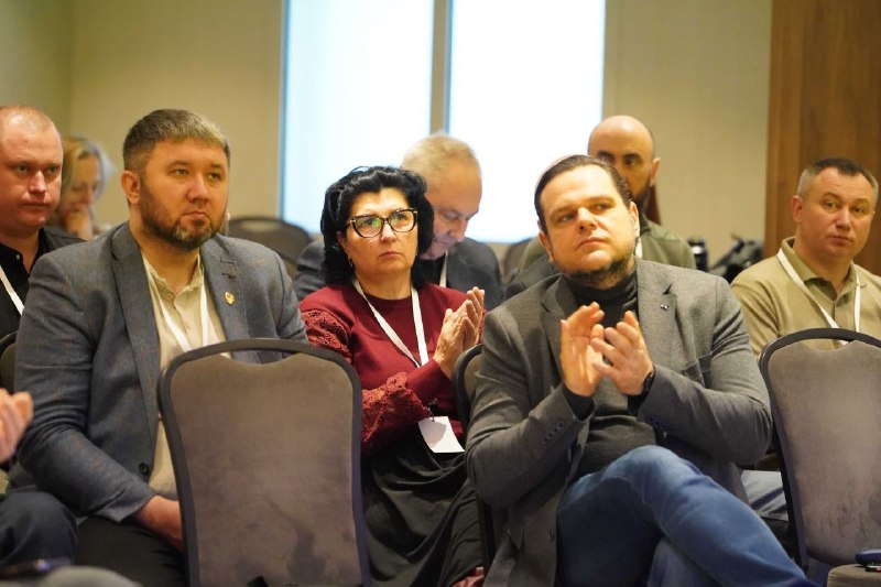 Релокація як виклик і ресурс: що сьогодні формує майбутнє Луганщини
16 грудня в Києві відбулася конференція «Що допомагає Луганщині в релокації Релокація як виклик і ресурс: що сьогодні формує майбутнє Луганщини
16 грудня в Києві відбулася конференція «Що допомагає Луганщині в релокації