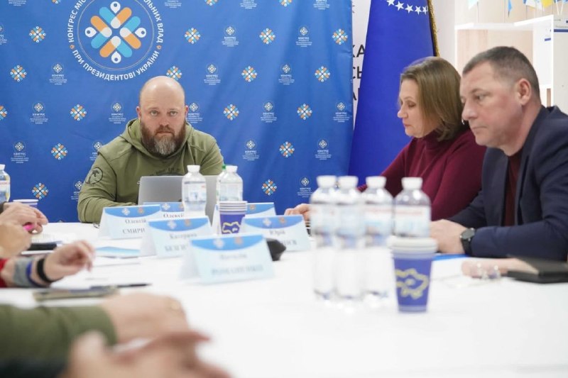 Стійкість медичної системи в умовах повномасштабного вторгнення обговорили під час «Діалогу з громадами» Стійкість медичної системи в умовах повномасштабного вторгнення обговорили під час «Діалогу з громадами»