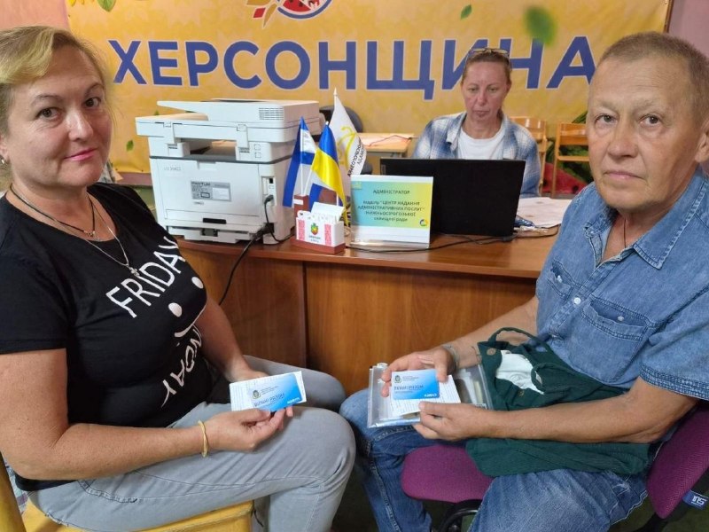 Координаційний центр «Вільні разом» в Ужгороді надає всебічну підтримку переселенцям з Херсонщини. Координаційний центр «Вільні разом» в Ужгороді надає всебічну підтримку переселенцям з Херсонщини.