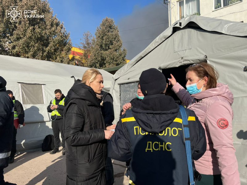 #Тернопіль: 19 людей загинули внаслідок масованого комбінованого російського удару по місту
▫️Ще 66 людей постраждали, з них 16 дітей #Тернопіль: 19 людей загинули внаслідок масованого комбінованого російського удару по місту
▫️Ще 66 людей постраждали, з них 16 дітей