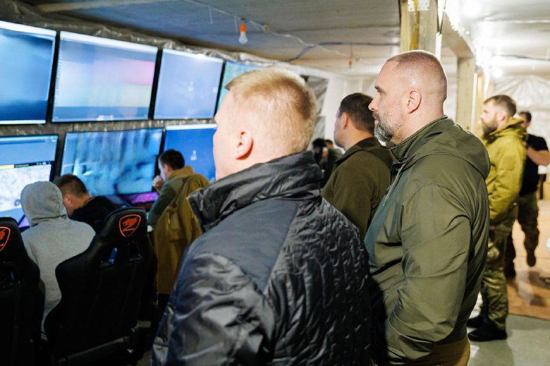 Наша спільна з військовими задача - зміцнювати оборону Харківщини і тримати фронт на найскладніших напрямках області Наша спільна з військовими задача - зміцнювати оборону Харківщини і тримати фронт на найскладніших напрямках області