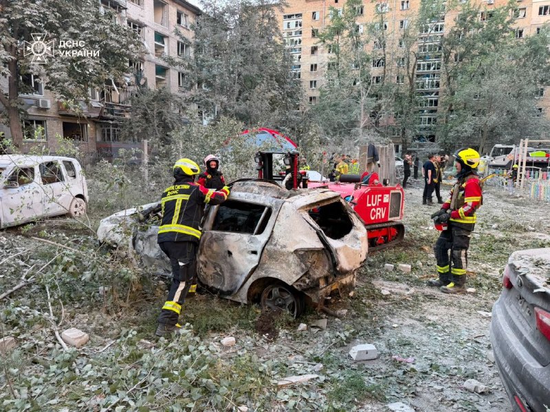 #Київ: за оновленими даними 9 людей загинули, 34 - постраждали через російську атаку по місту
❗ Ліквідація наслідків триває, працюють всі служби #Київ: за оновленими даними 9 людей загинули, 34 - постраждали через російську атаку по місту
❗ Ліквідація наслідків триває, працюють всі служби