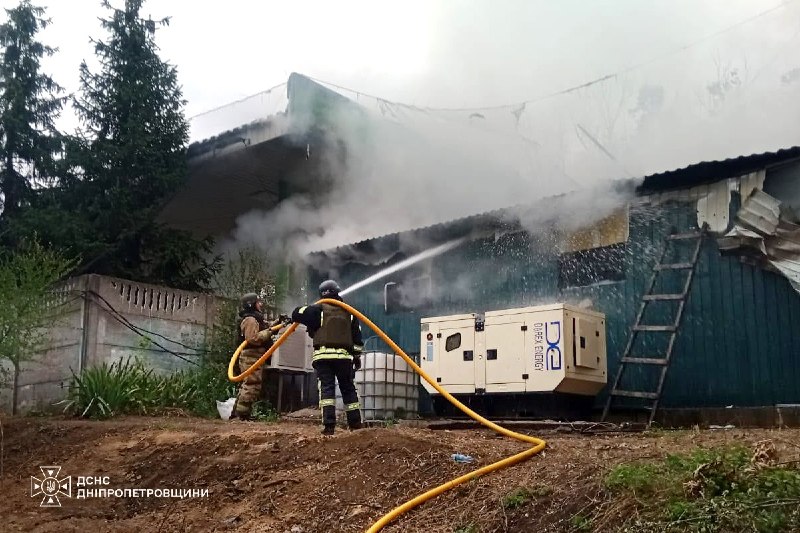 ❗Дніпропетровщина: вночі російські війська атакували чотири райони області
▪На Нікопольщині під ударами опинилися райцентр і три громади ❗Дніпропетровщина: вночі російські війська атакували чотири райони області
▪На Нікопольщині під ударами опинилися райцентр і три громади