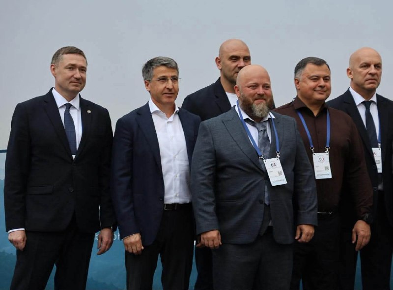 Луганщина представила 13 інвестиційних проєктів на міжнародному економічному форумі на Івано-Франківщині Луганщина представила 13 інвестиційних проєктів на міжнародному економічному форумі на Івано-Франківщині