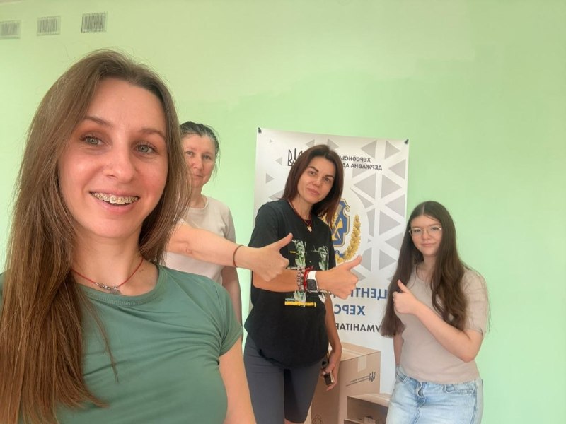 У координаційному центрі «Вільні разом» у Вінниці продовжують підтримувати переселенців з Херсонщини. У координаційному центрі «Вільні разом» у Вінниці продовжують підтримувати переселенців з Херсонщини.