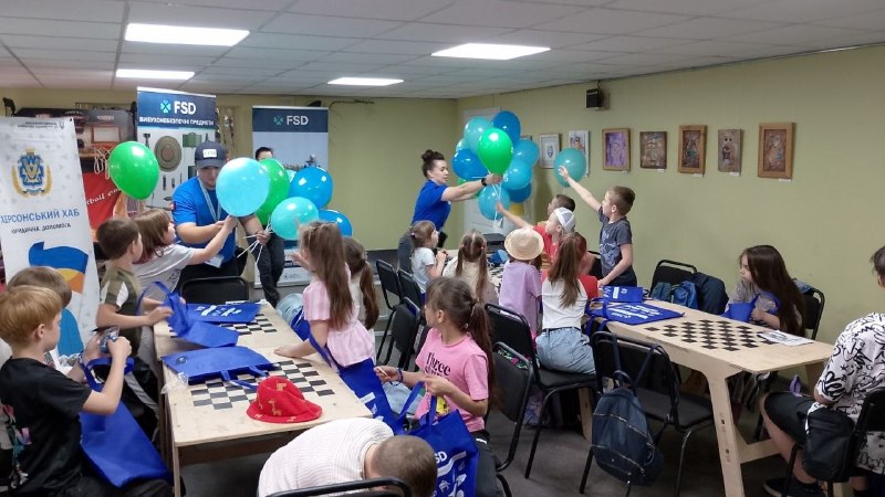 У координаційному центрі «Вільні разом» у Дніпрі відбулось заняття з мінної безпеки для дітей. У координаційному центрі «Вільні разом» у Дніпрі відбулось заняття з мінної безпеки для дітей.