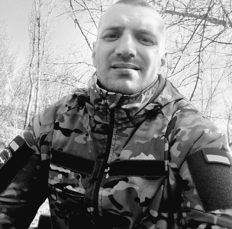 Щоденно о 9 годині – загальнонаціональна хвилина мовчання. Зупиніться, де б ви не були Щоденно о 9 годині – загальнонаціональна хвилина мовчання. Зупиніться, де б ви не були