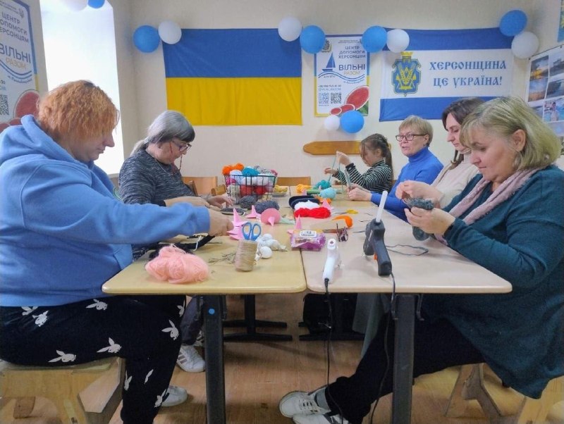Координаційний центр «Вільні разом» у Кропивницькому всебічно підтримує переселенців з Херсонщини. Координаційний центр «Вільні разом» у Кропивницькому всебічно підтримує переселенців з Херсонщини.