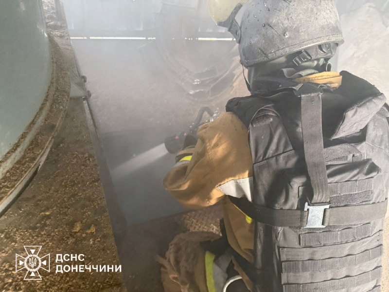 #Донеччина: внаслідок російських обстрілів поранена 1 людина, виникли численні пожежі
▫с #Донеччина: внаслідок російських обстрілів поранена 1 людина, виникли численні пожежі
▫с