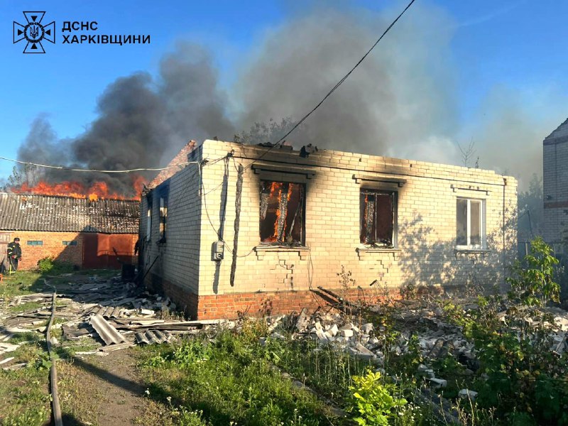 ‼️Харківщина: внаслідок ударів БпЛА сталися 2 пожежі, 1 людина загинула, ще 2 постраждали
Вдень ворог завдав удару безпілотником по с ‼️Харківщина: внаслідок ударів БпЛА сталися 2 пожежі, 1 людина загинула, ще 2 постраждали
Вдень ворог завдав удару безпілотником по с